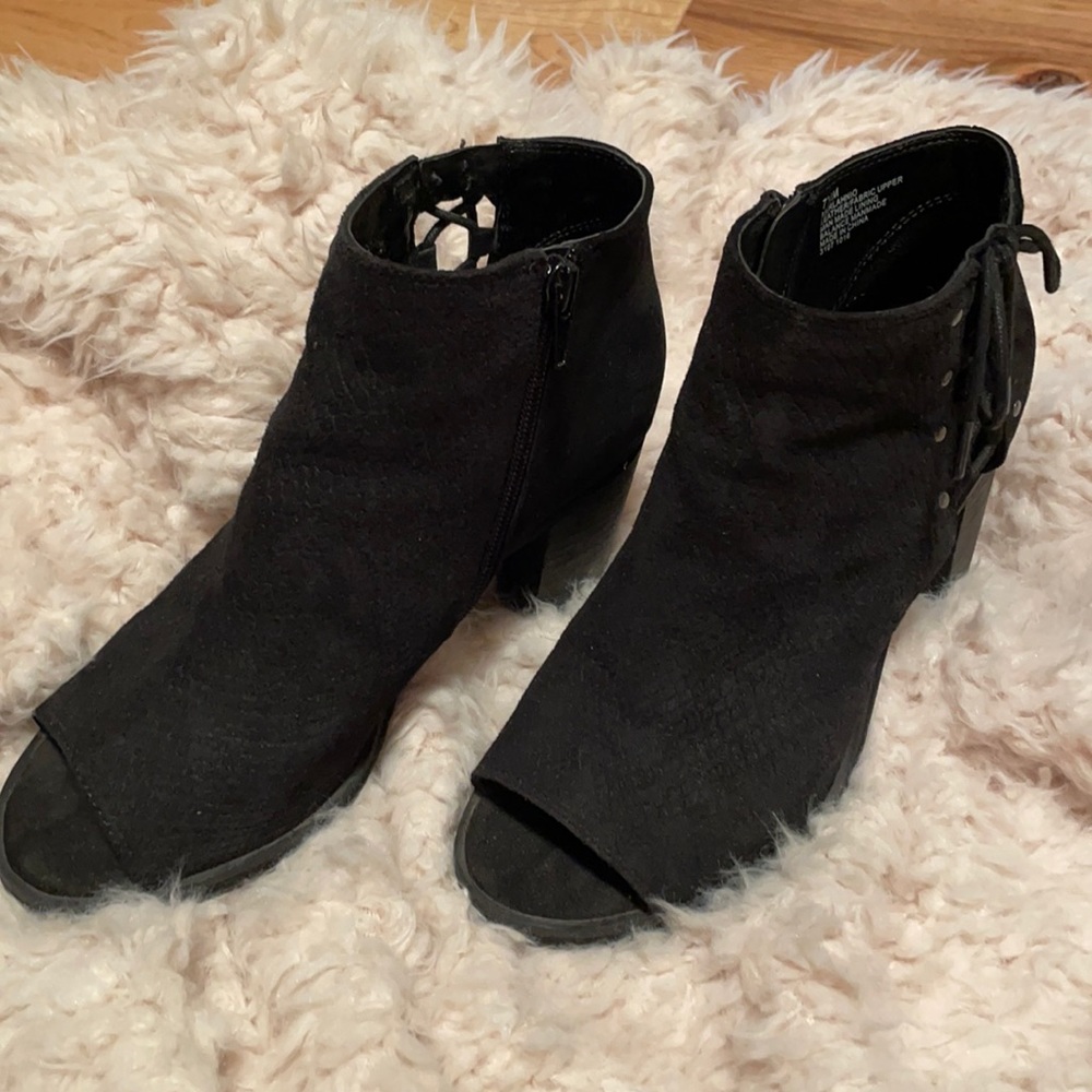 Nine West Merlahnio Black Leather Booties size 7.5